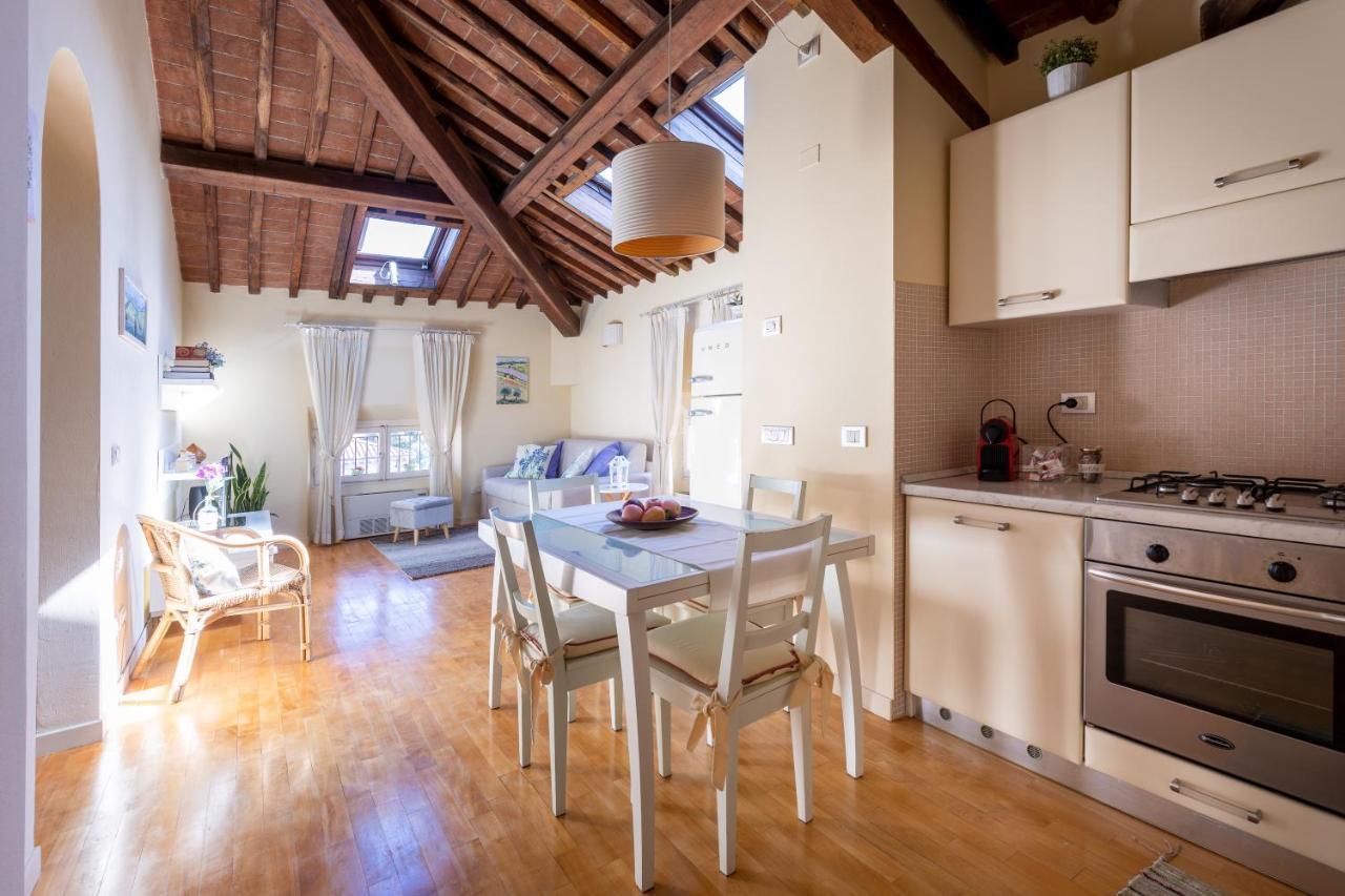 50Mt Dalle Mura+Parcheggio*Appartamento Tipico* Lucca Luaran gambar